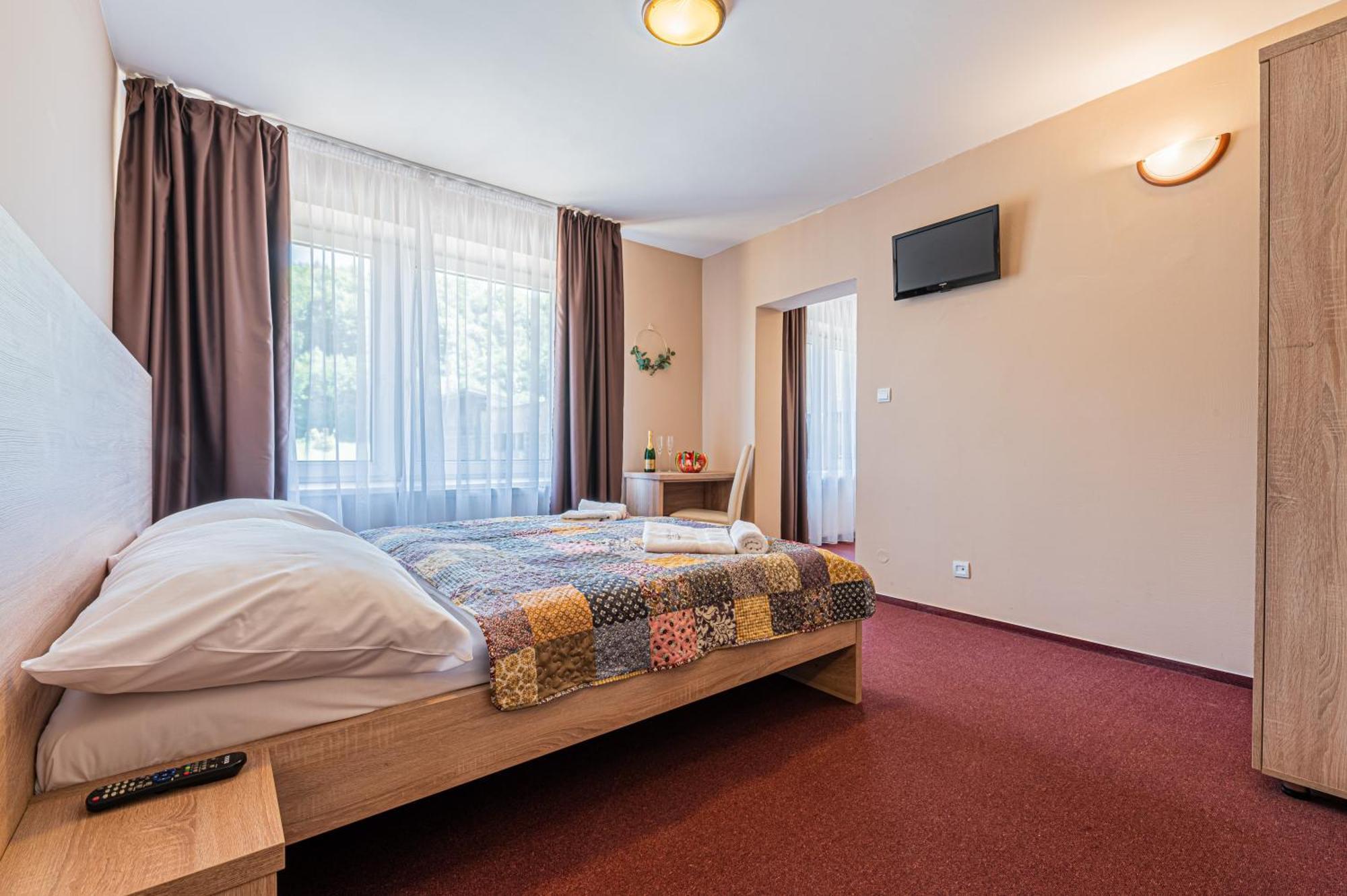 Grand Hotel Rooms Spišské Tomášovce Exteriér fotografie